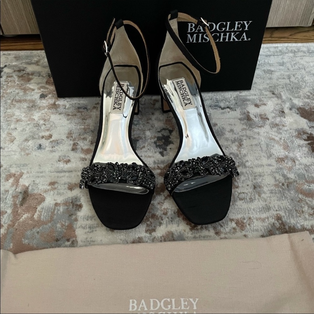 Badgley MischkeJackie Embellished Mid-Heel Sandals
